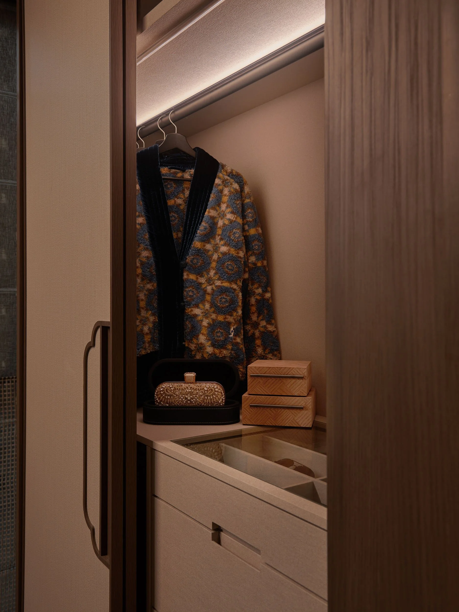 Hires 6000px Showflat 254.jpg