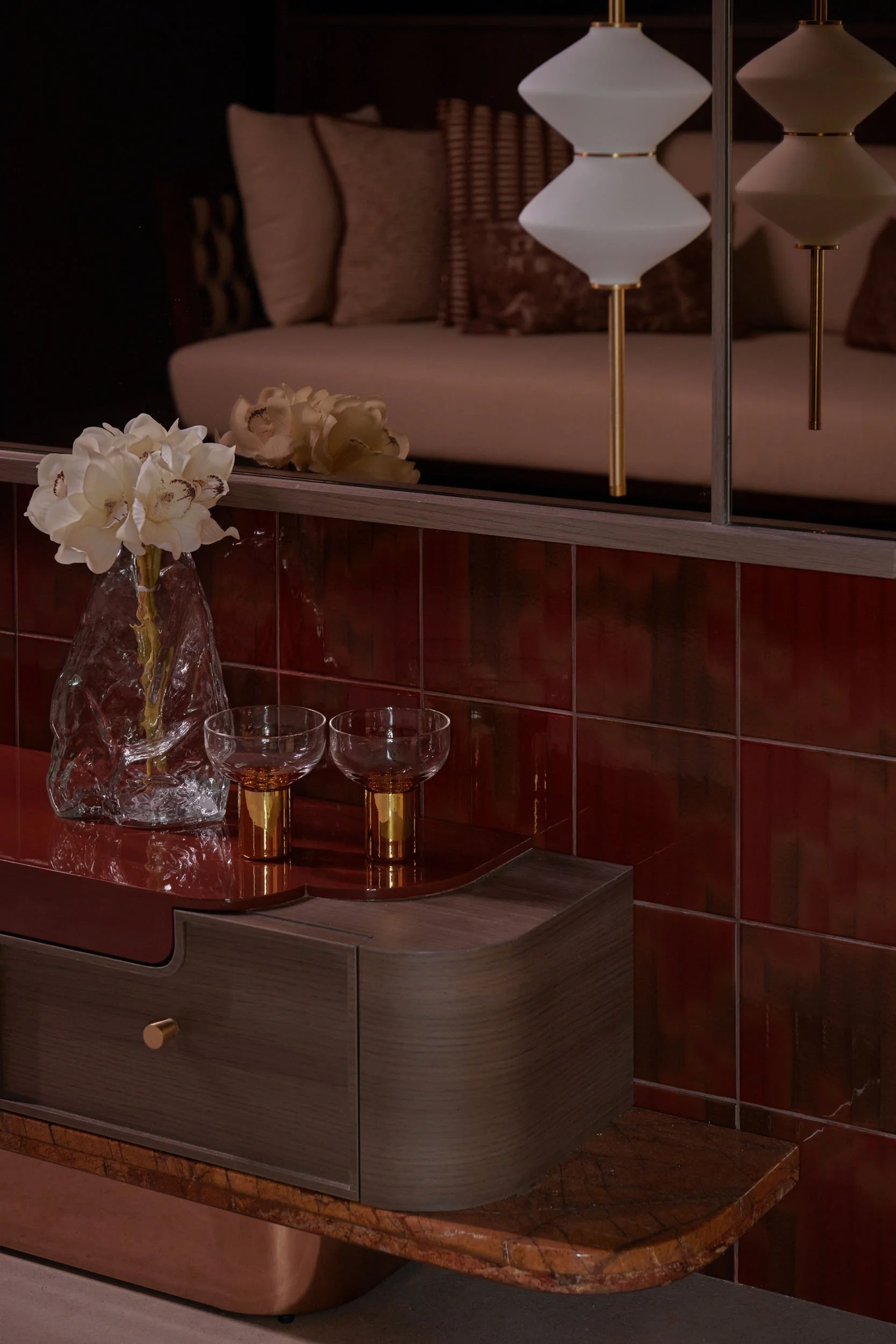 Hires Showflat Two 1280.jpg