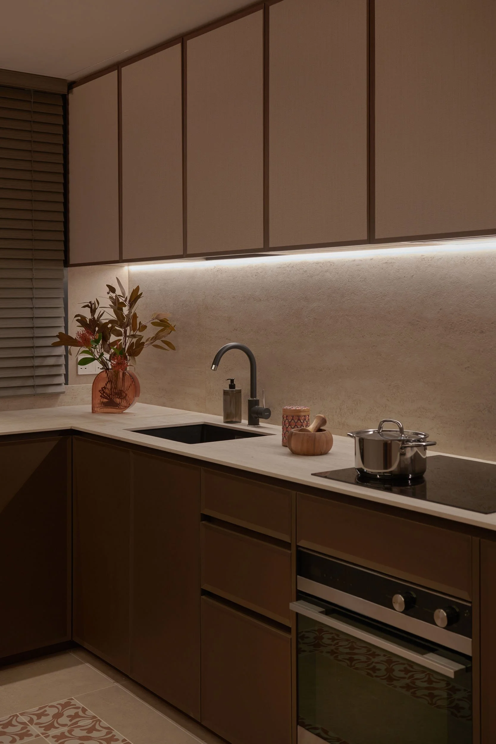 7_Hires 6000px Showflat 1132.jpg