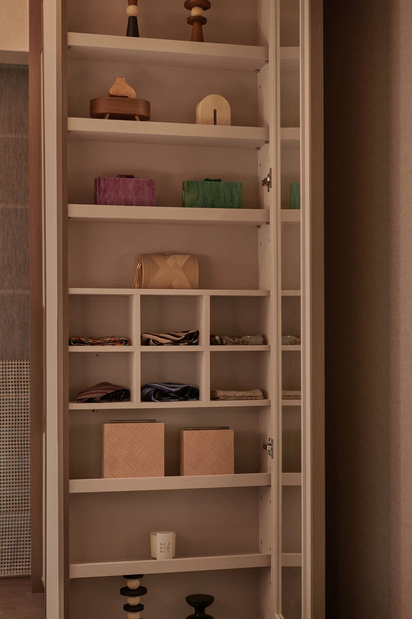 20_Hires 6000px Showflat 299.jpg