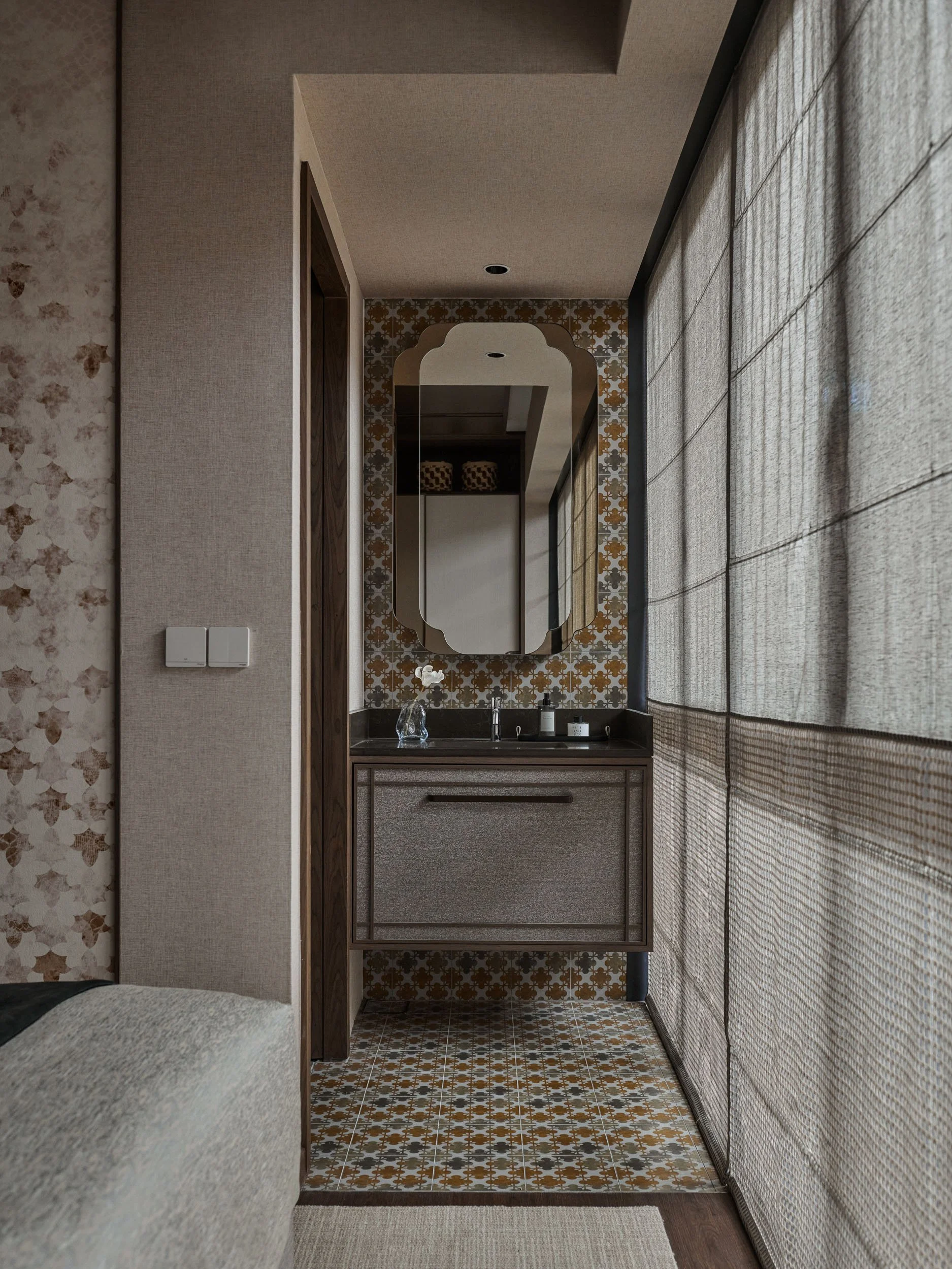 23_Hires 6000px Showflat 305.jpg