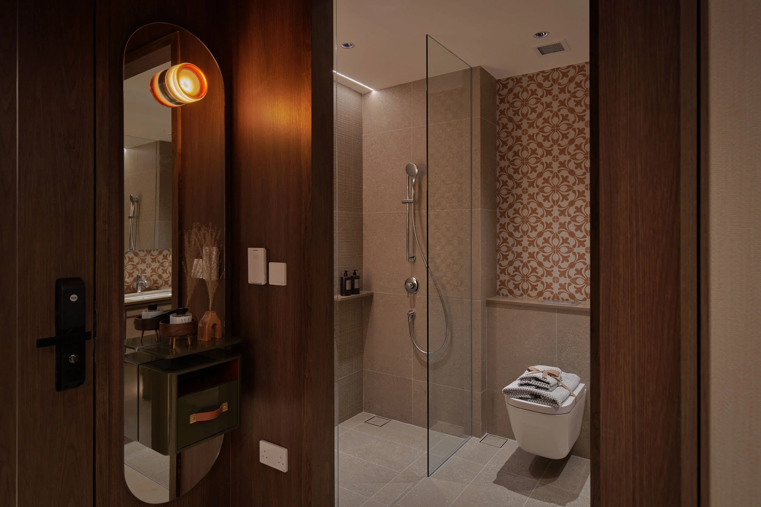 32_Hires 6000px Showflat 383.jpg