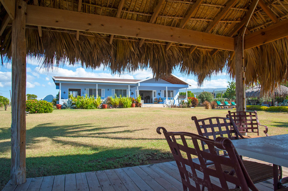 Driftwood_Treasure_Beach_Jamaica_31.jpg