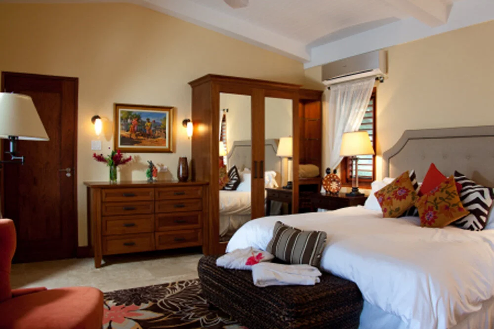 SevenSeas_Jamaica_Bedroom4.jpg
