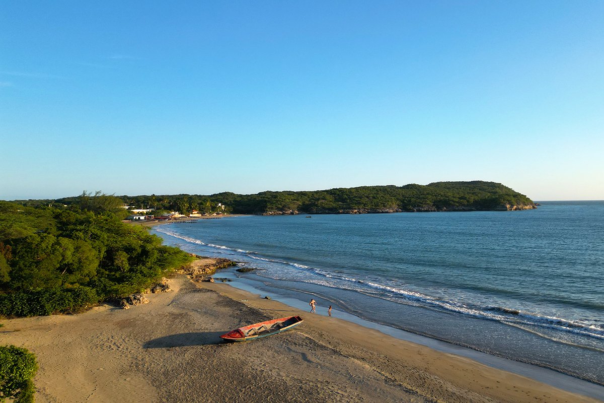 Bliss_By_The_Sea_Treasure_Beach_JA_02.jpg