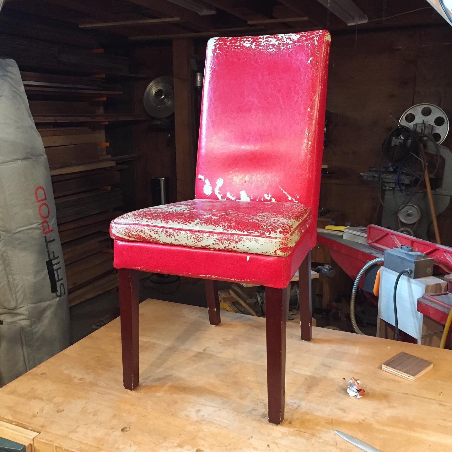 Transforming an old worn out dining chair in 4 easy steps! (Now the real work begins)  #8Branches #rescuechair #handmadechair #madeinsf #8branchesproject #sfwoodworking
#ecofurniture #ecohome #ecodesign #ecodecor #sustainable