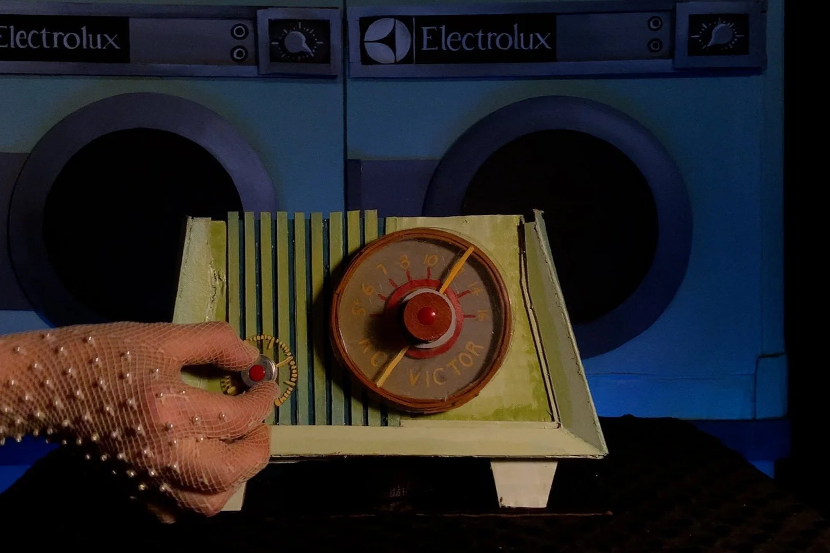 Galaxy Laundromat / Paper City Puppet Slam