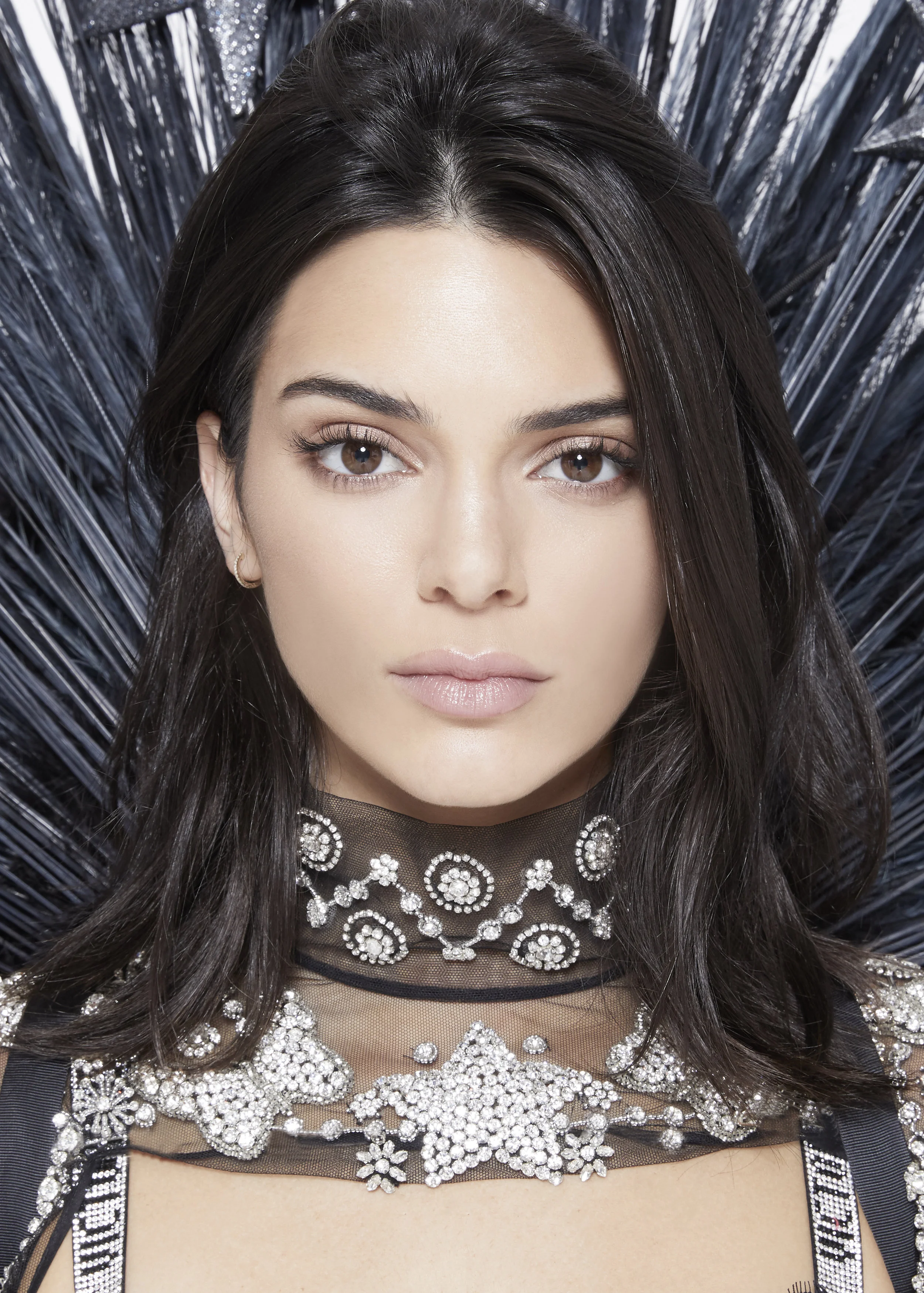 KENDALL-JENNER-CELESTIAL-E_2018_VSFS_031_RT.jpg