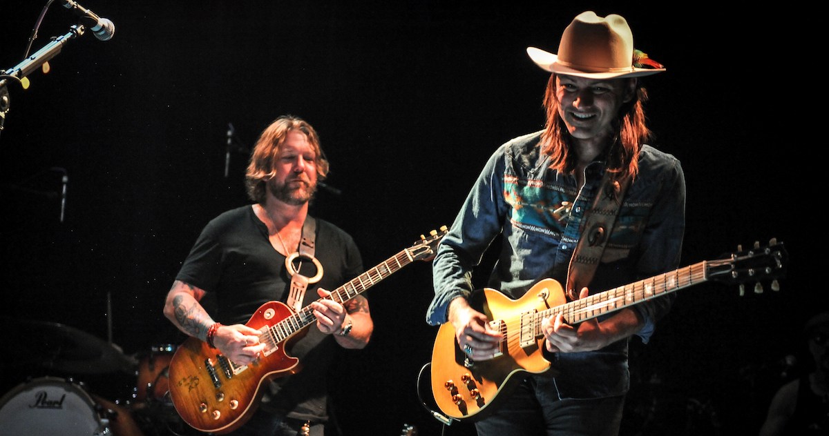 duane betts performing with devon allman.