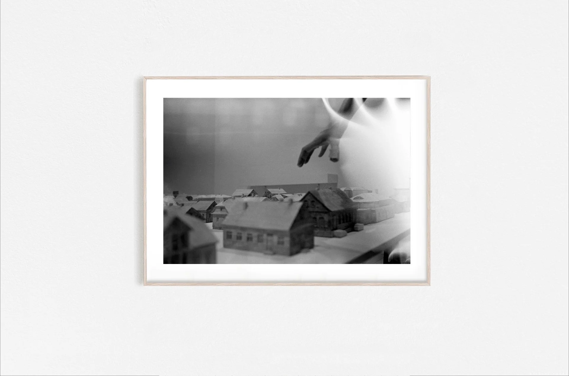 Walid Rashid_FineArtPrints_thehandthattakes_Wooden.jpg