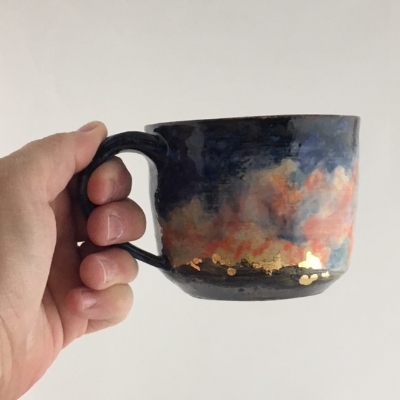 Mug4holding4.JPG