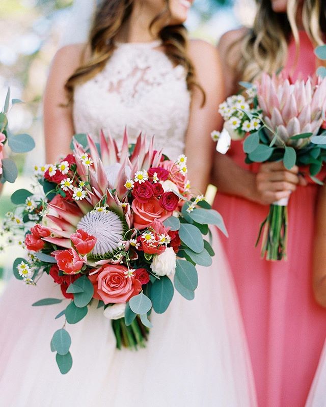 Three cheers to @petals_maui for their feature on @martha_weddings for their article, Heat Resistant Wedding Bouquets Perfect for Summer. 📷: @wendylaurel #magnoliamediapr