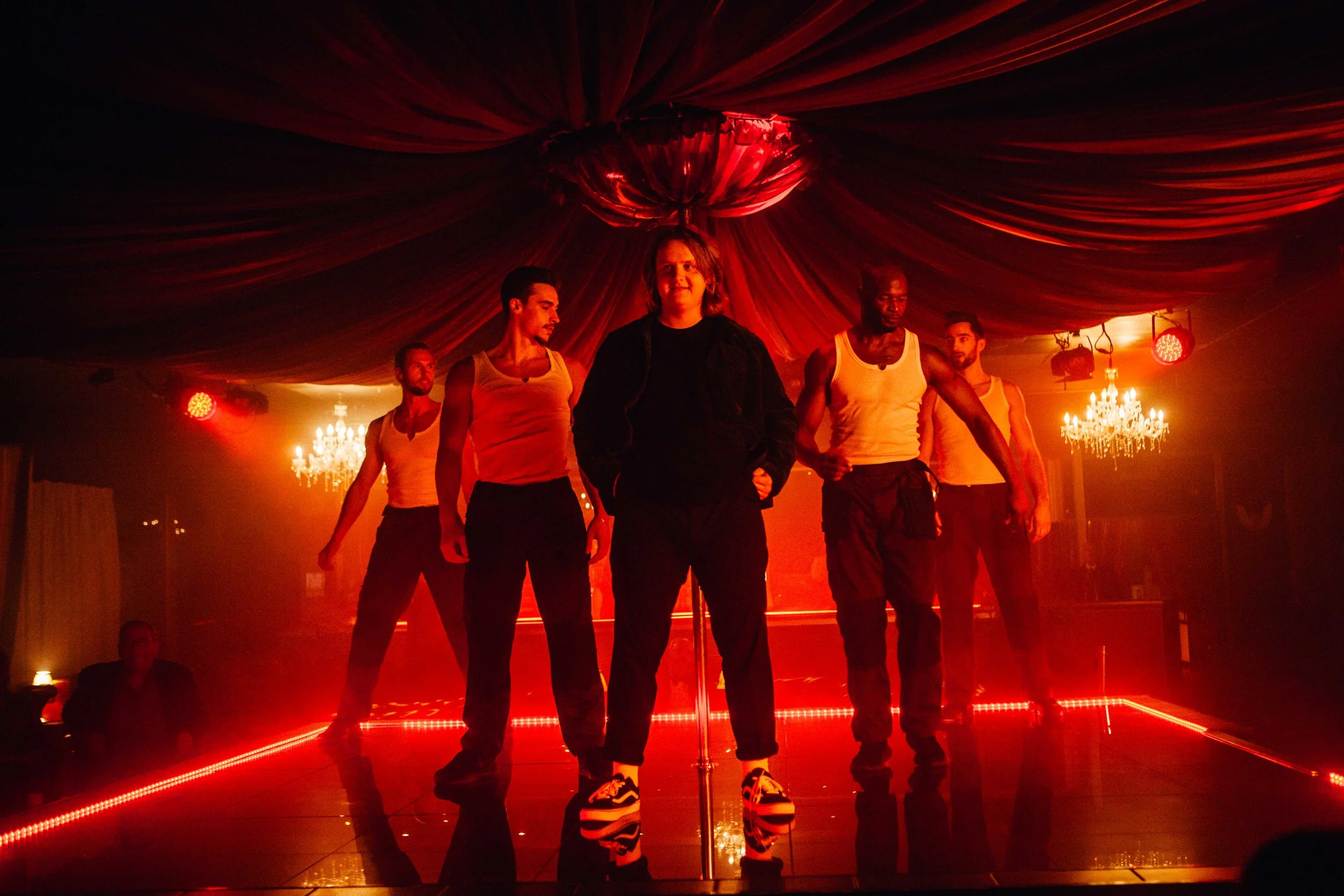 LEWISCAPALDI_BTS_ROMURPHY_LOW-90.jpg