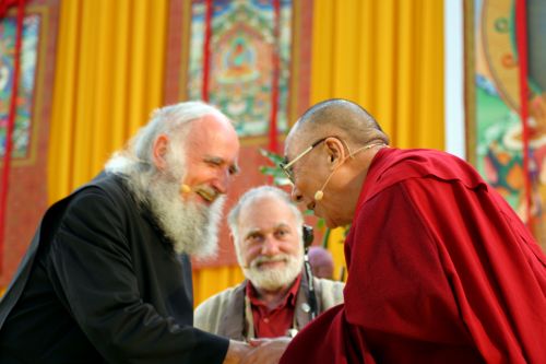  Anselm Grün y Tenzin Gyatso (XIV Dalái Lama)