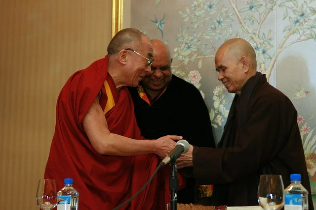  Tenzin Gyatso y Tich Nhat Hanh