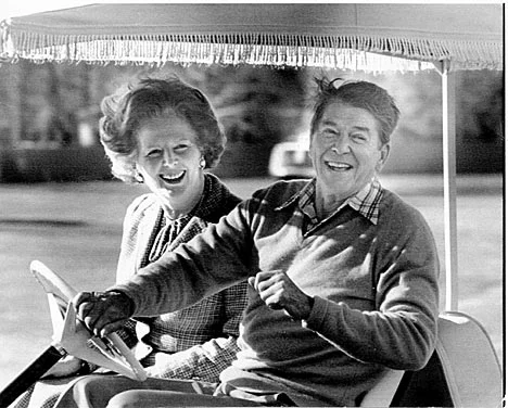 Para Piketty los gobiernos de Thatcher y Reagan fueron perjudiciales, entre otras cosas, por la desregulación del mercado financiero. 