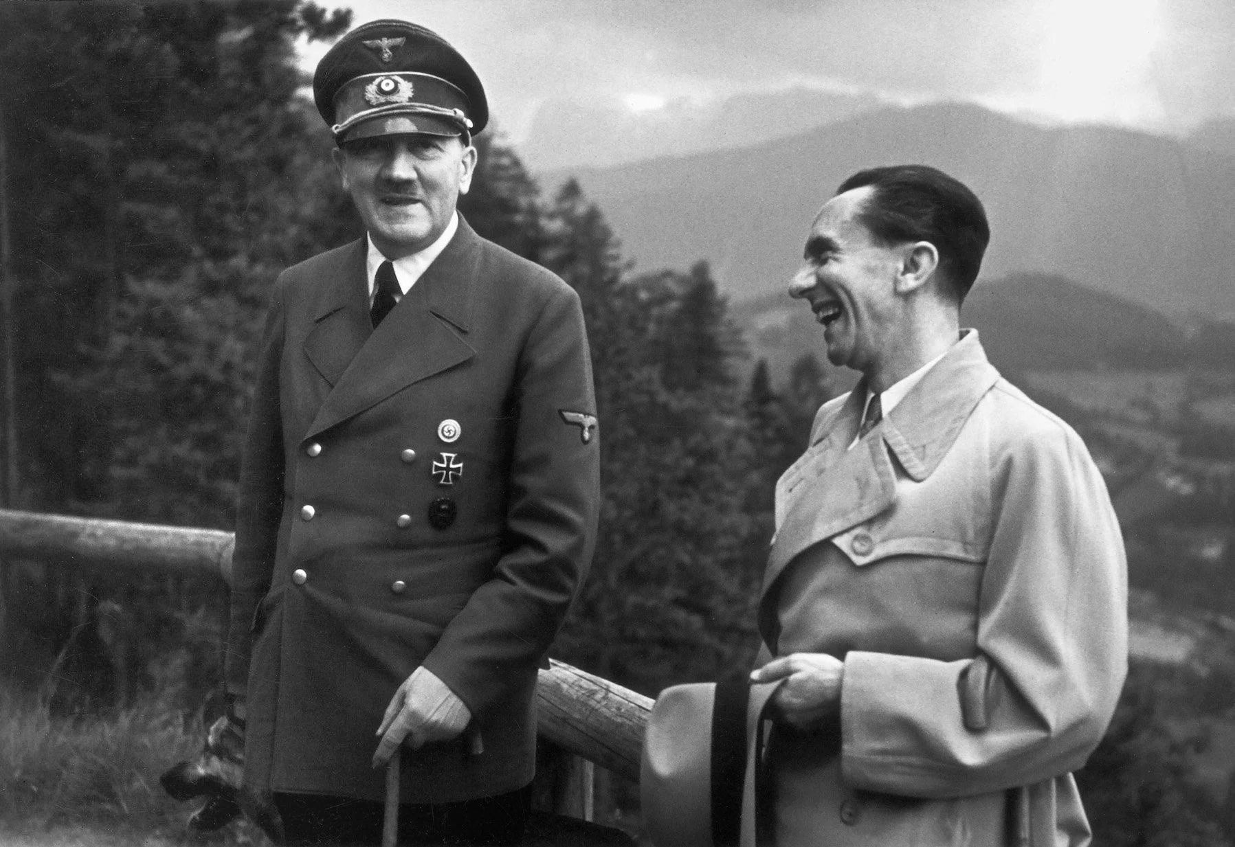 Goebbels-el-amigo-de-Hitler.jpg