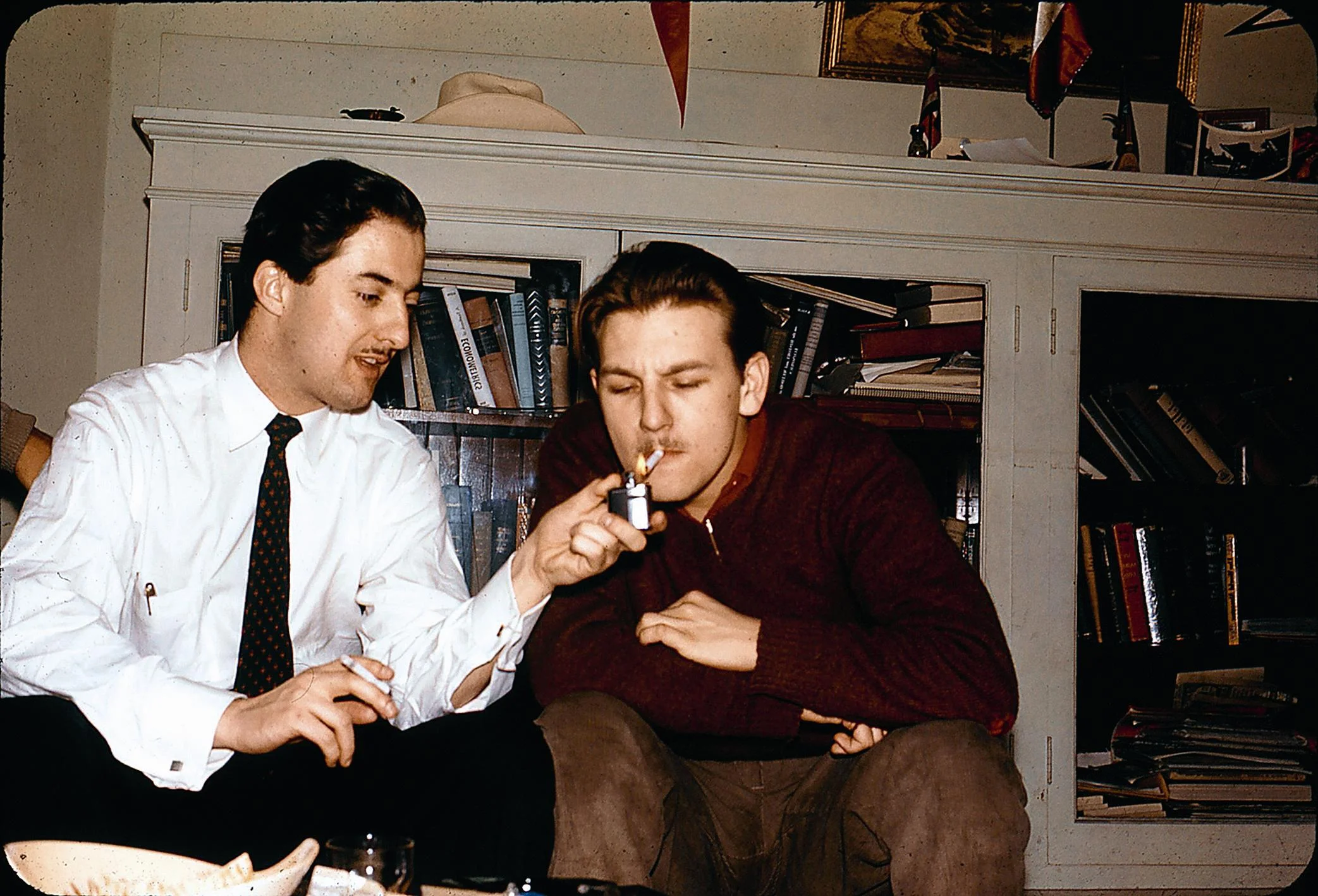 Sergio de Castro y Ernesto Fontaine en su época de estudiantes de post-grado