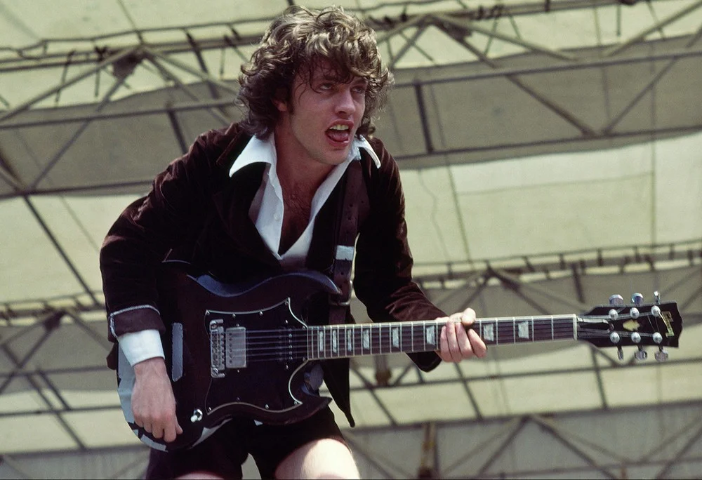 Angus Young (AC/DC)