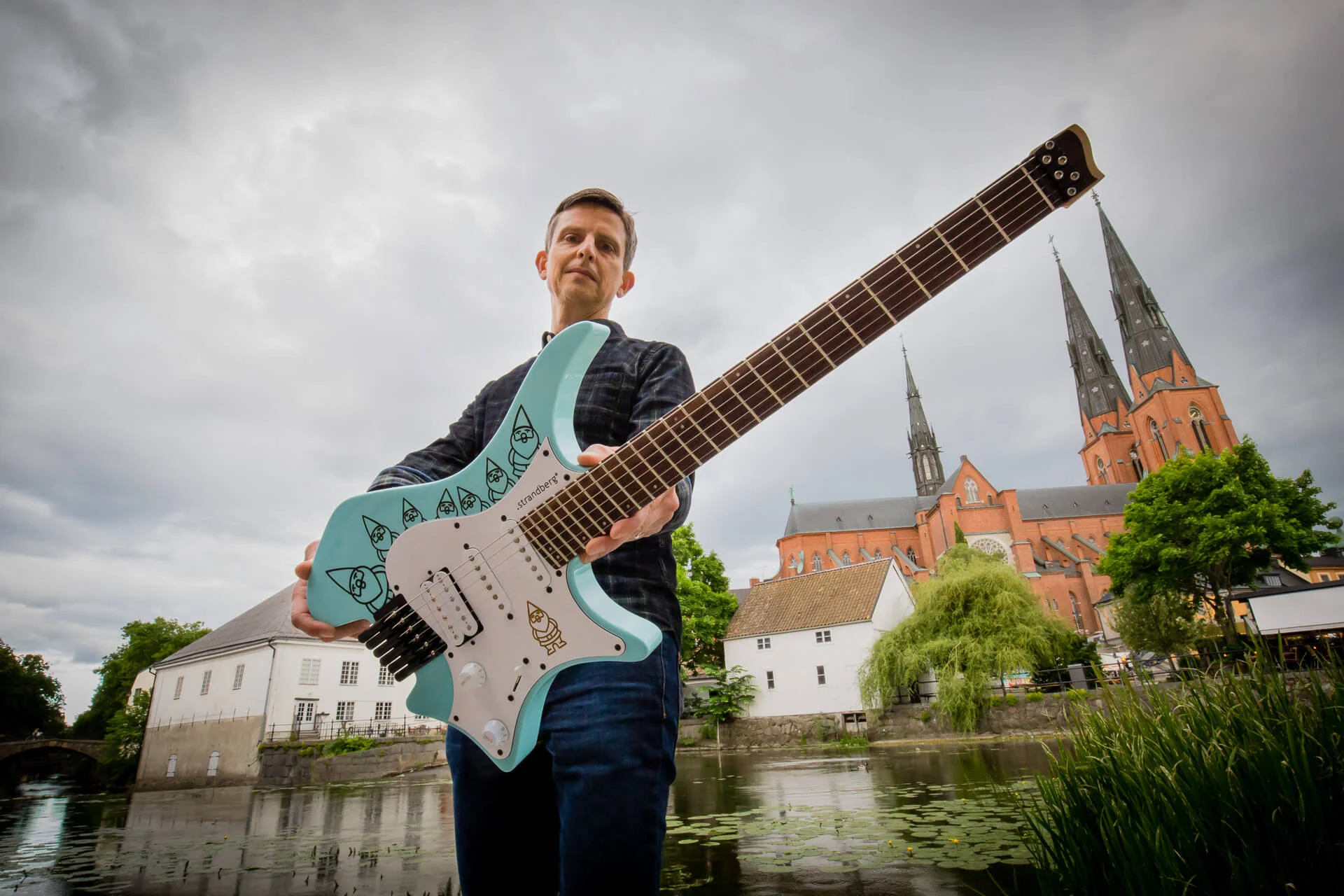 Ola Strandberg (obtenido de https://strandbergguitars.com/row/the-strandberg-traveling-gnome-boden-project-winner/)