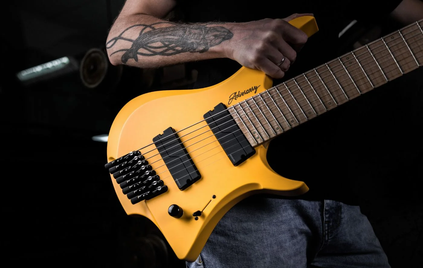 Adversary “Keto” (obtenido de http://padalka-guitars.com/guitars/)