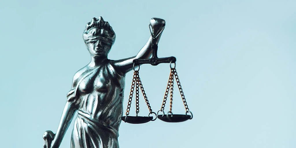 5/6-¿Alguien dijo Justicia? (por Jan Doxrud)