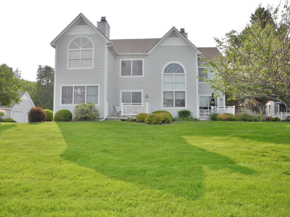 755 N Deerpath Trail #33, Village of Suttons Bay Condo for sale in Leelanau County by Oltersdorf Realty LLC Realtors (1).JPG