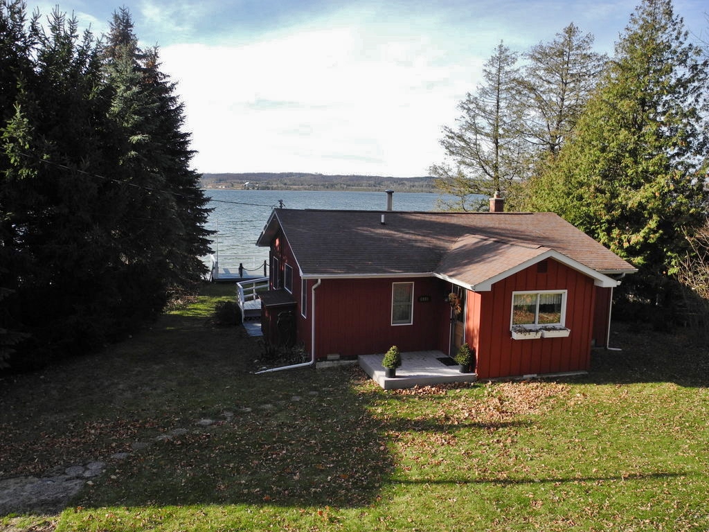 6080 S Lake Leelanau Drive, Traverse City SOLD 2018 — Oltersdorf