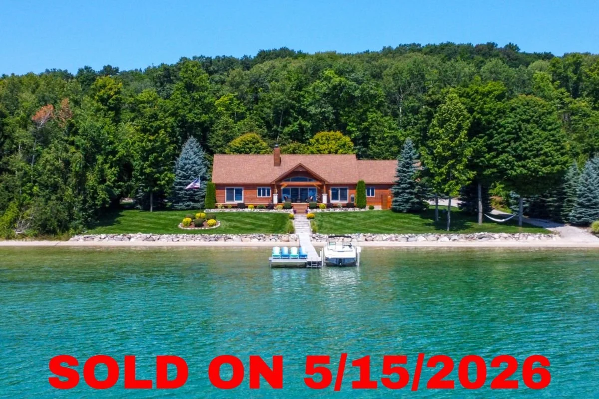 1564 N West Bay Shore Drive, Suttons Bay - Sold by Vicky and JOnathan Oltersdorf.jpg