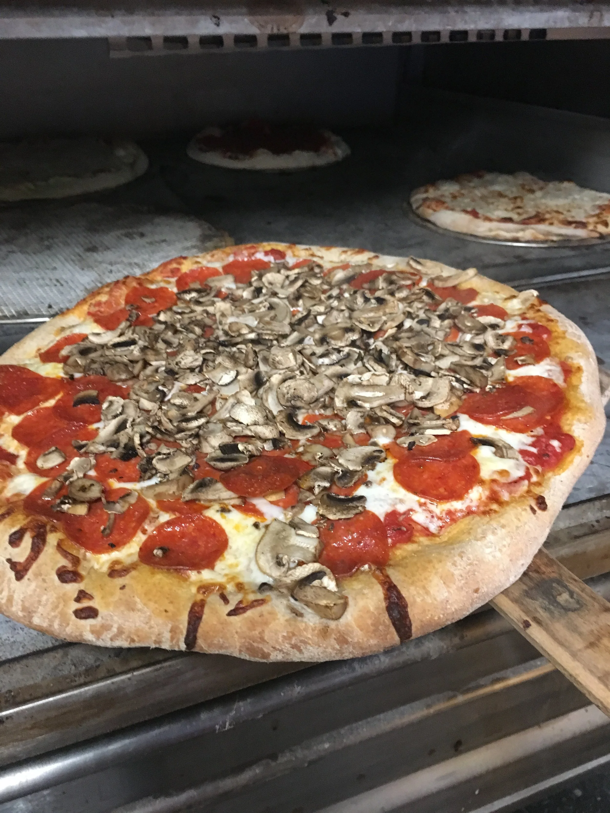Large Pepperoni &amp; Mushroom Pizza