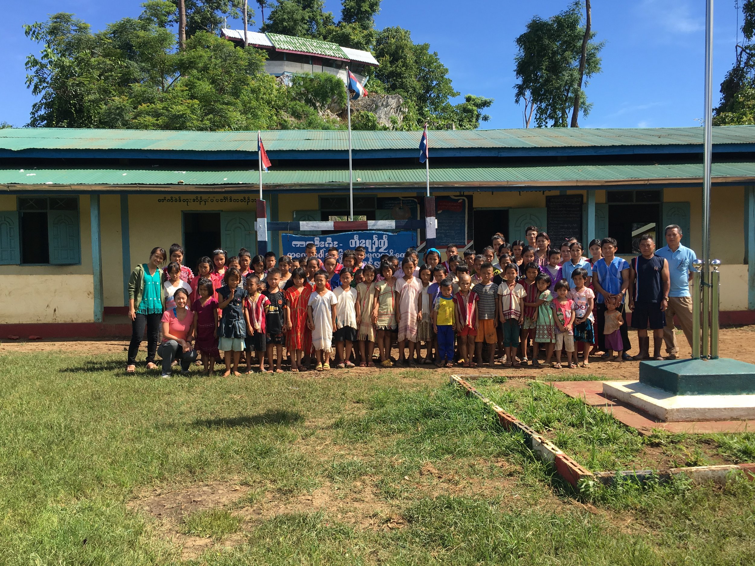 Group photo outside K'law Gaw School