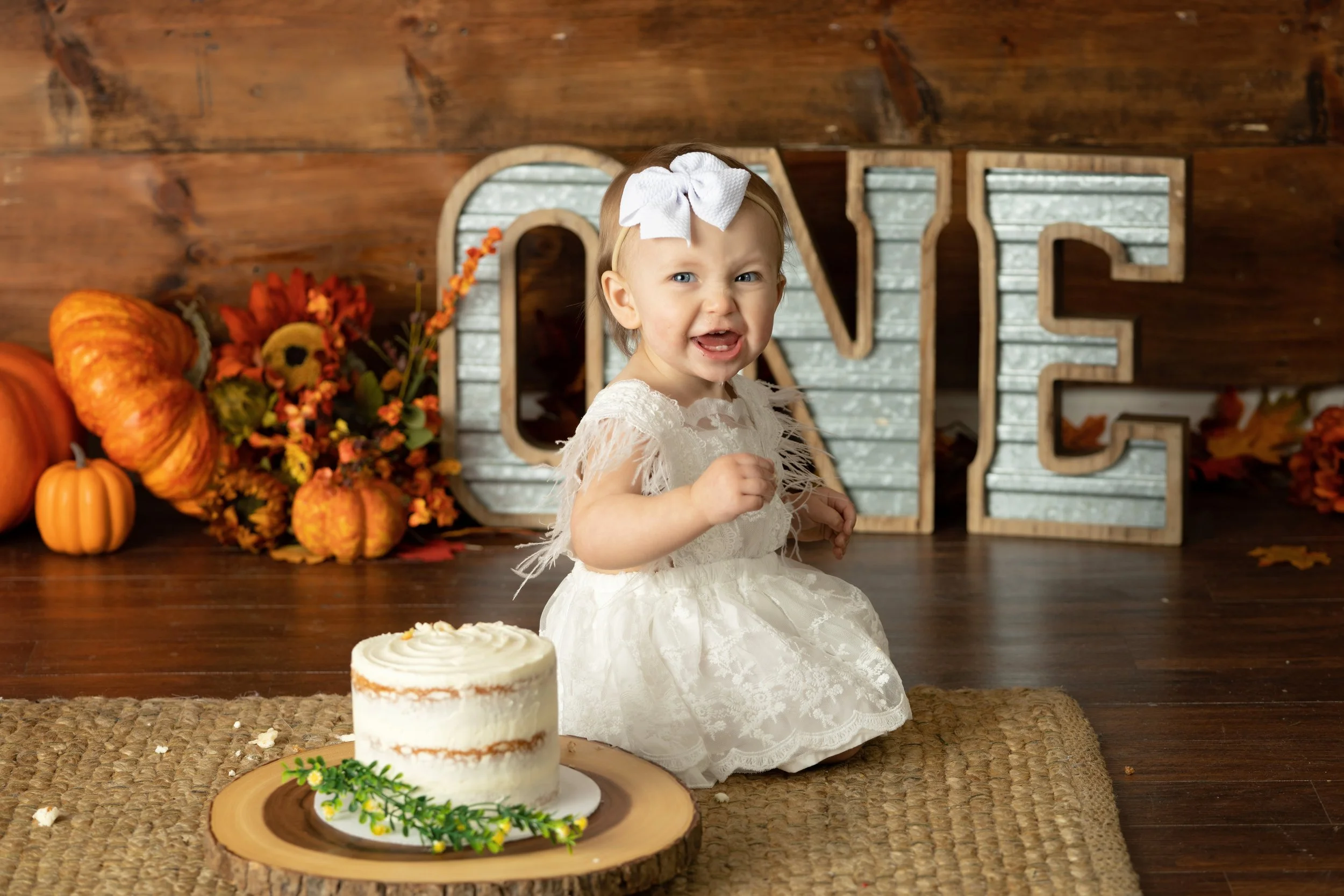 Hendericks Smash Cake-36.jpg