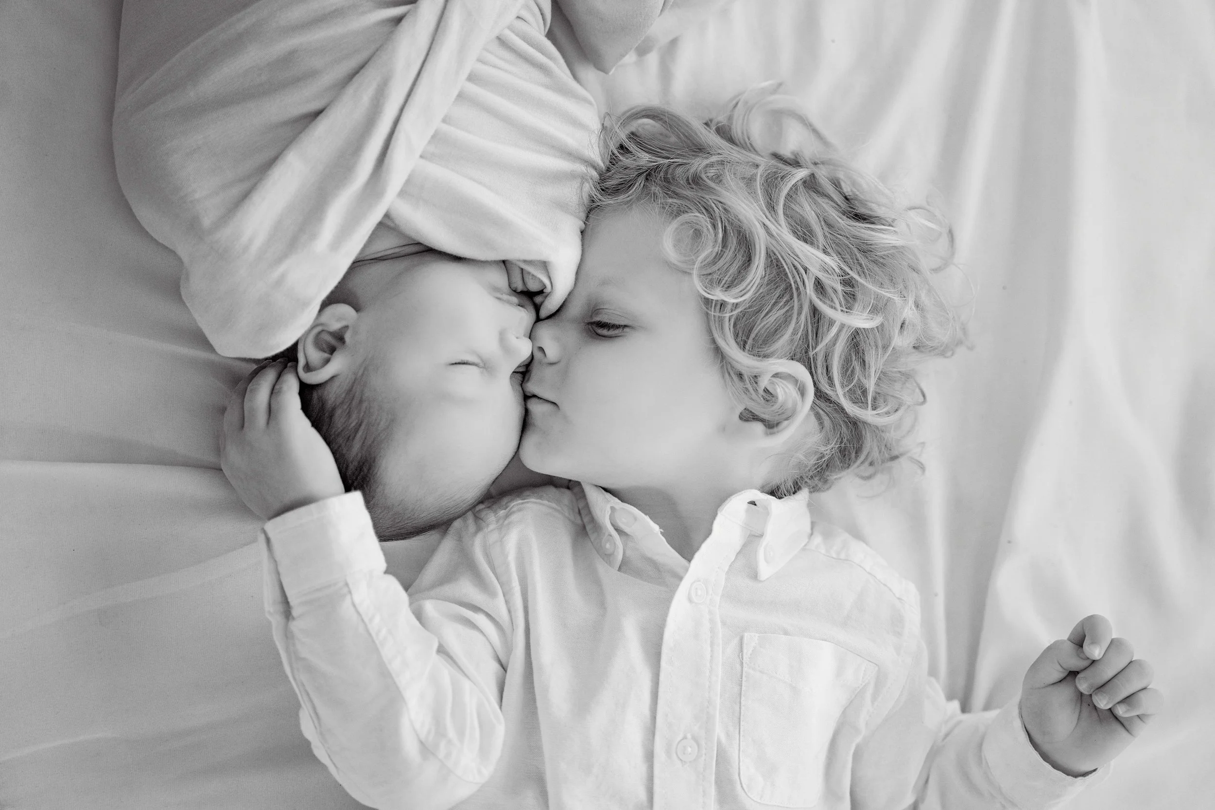 Fisher Newborn-42 BW.jpg