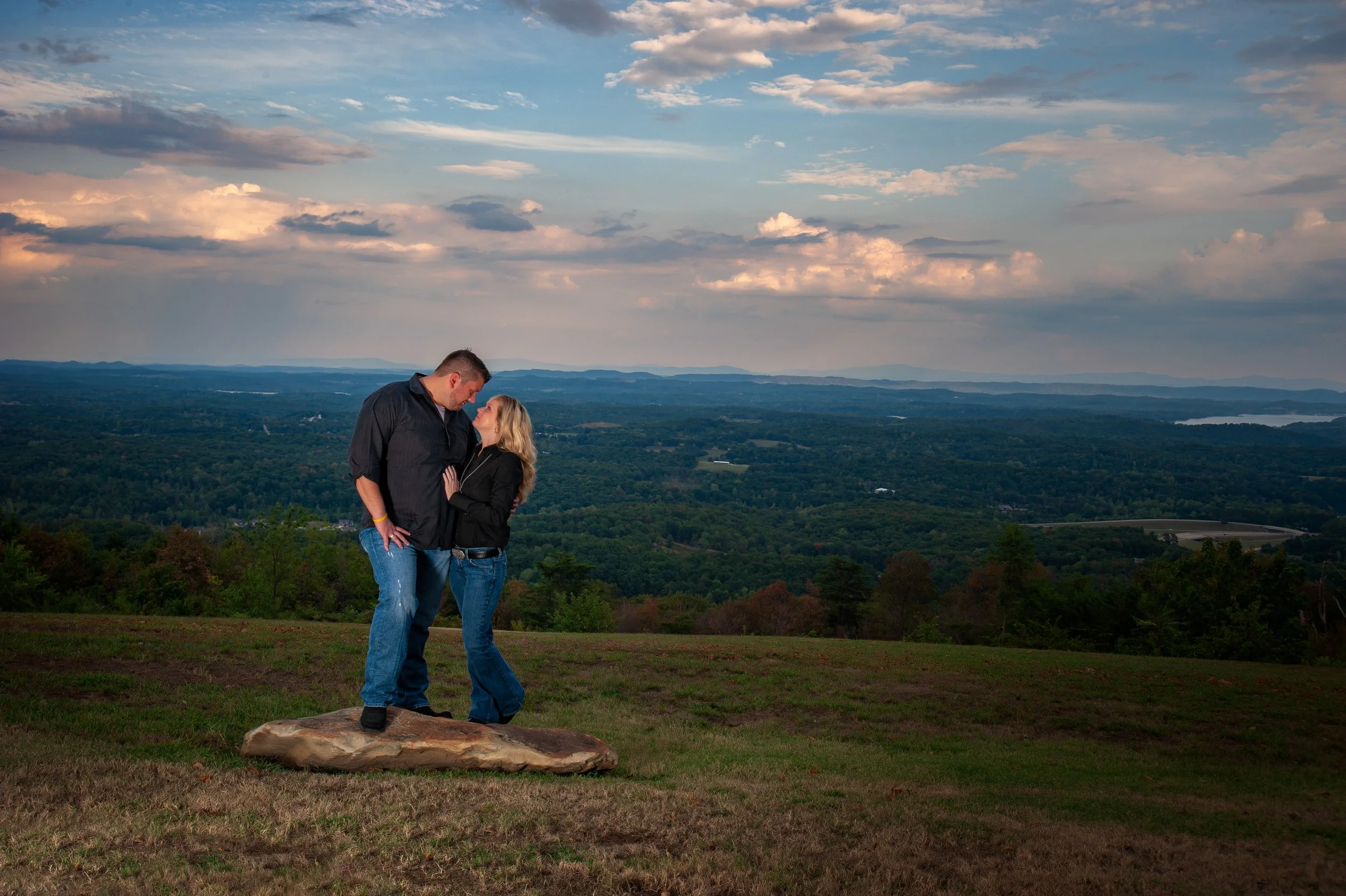 Chattanooga-Tennessee-North Georgia-Engagement-Wedding-Photographer-Photography-24.jpg