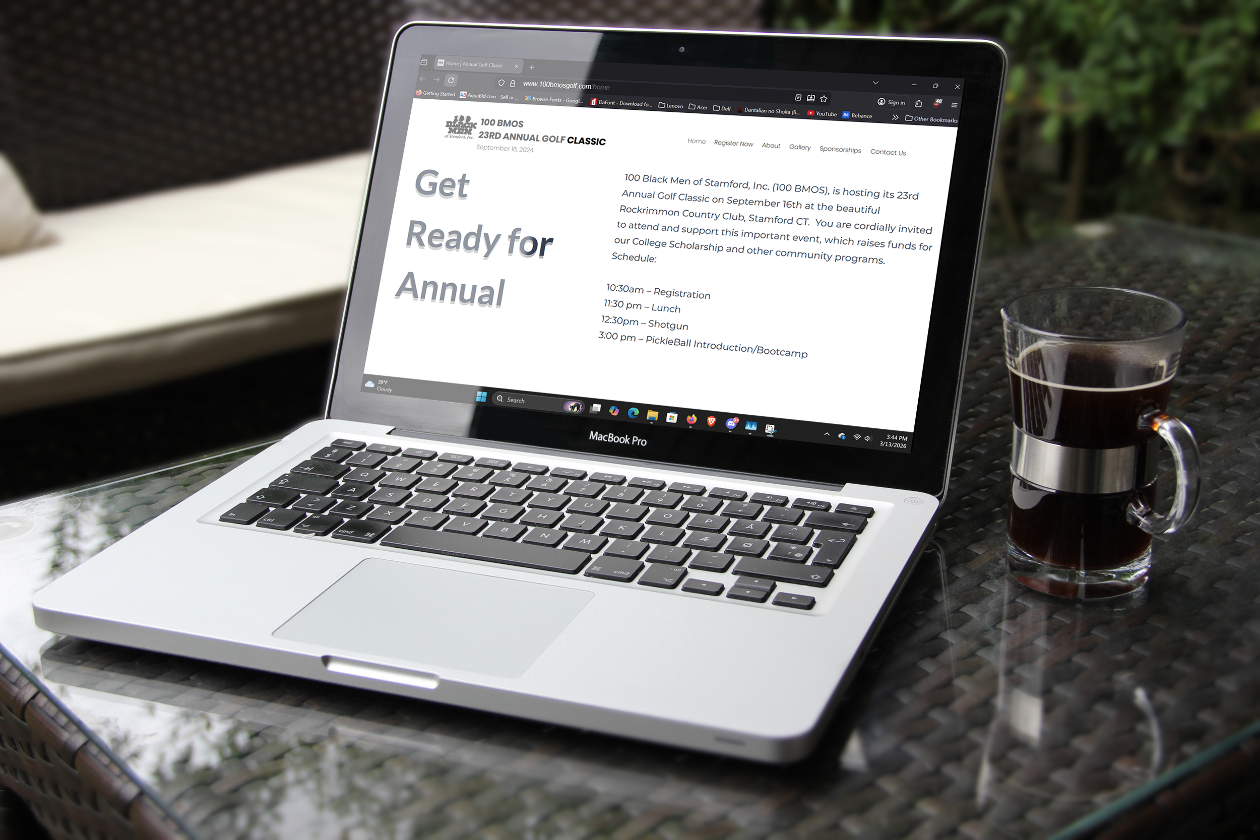 100BMOS_Golf_Macbook Pro_Mockup.png