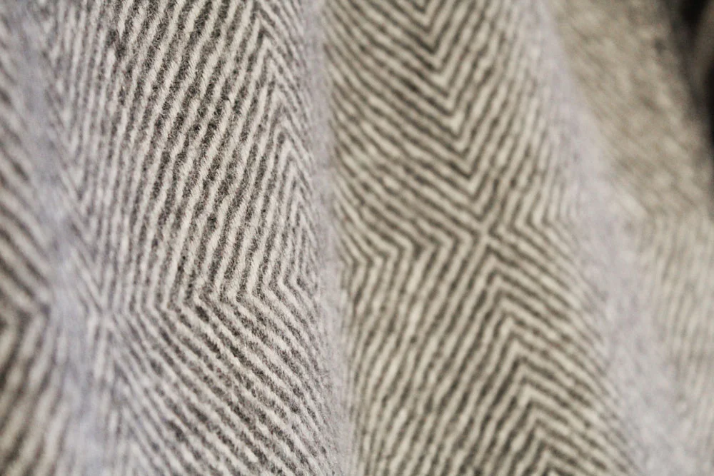 Colin Area Home Throw Blanket