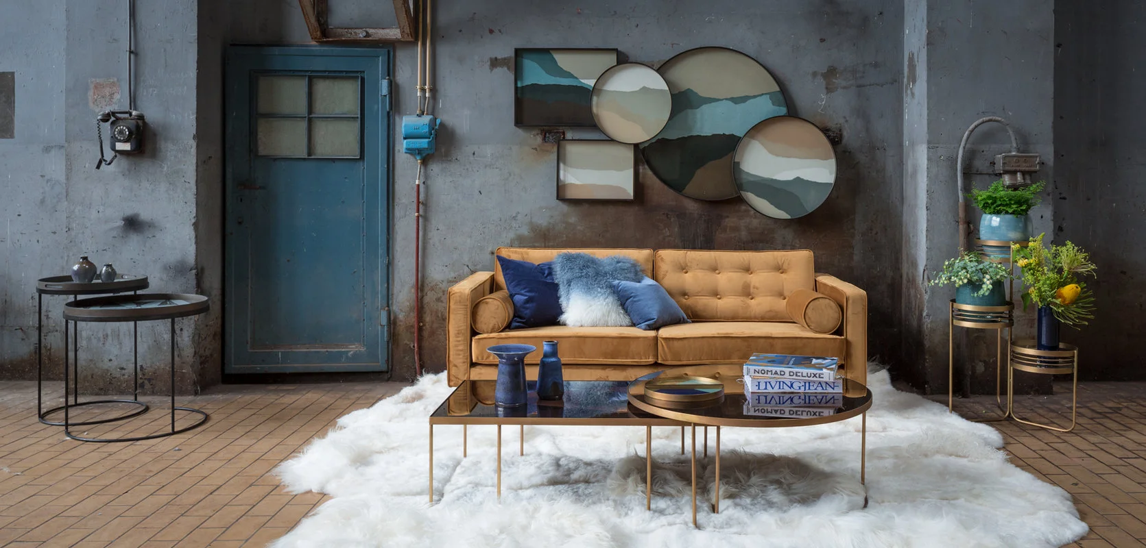 h800q85_20127_3_SEATER_GOLD_VELVET_3.jpg