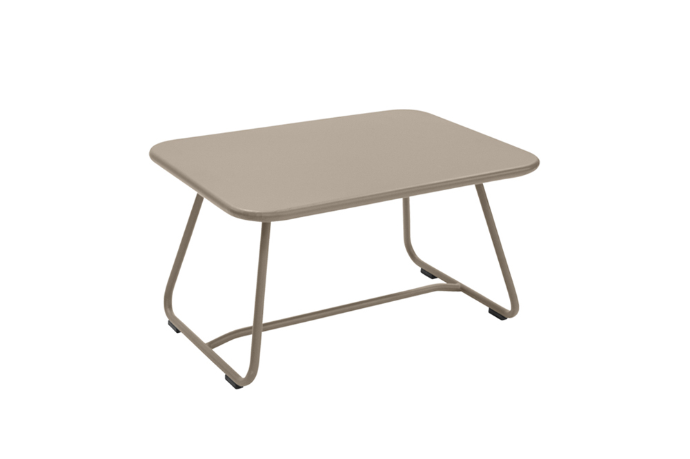 EWFmodern_Outdoor_LowTable_8014_WEB_01.jpg