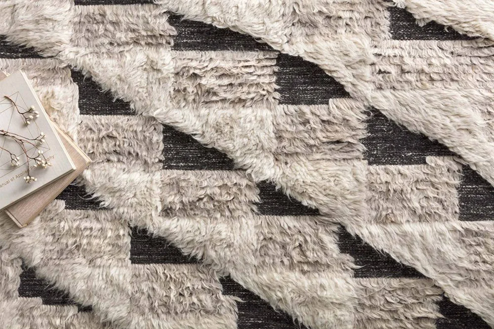 EWFmodern_Rugs_2112_WEB_03.jpg