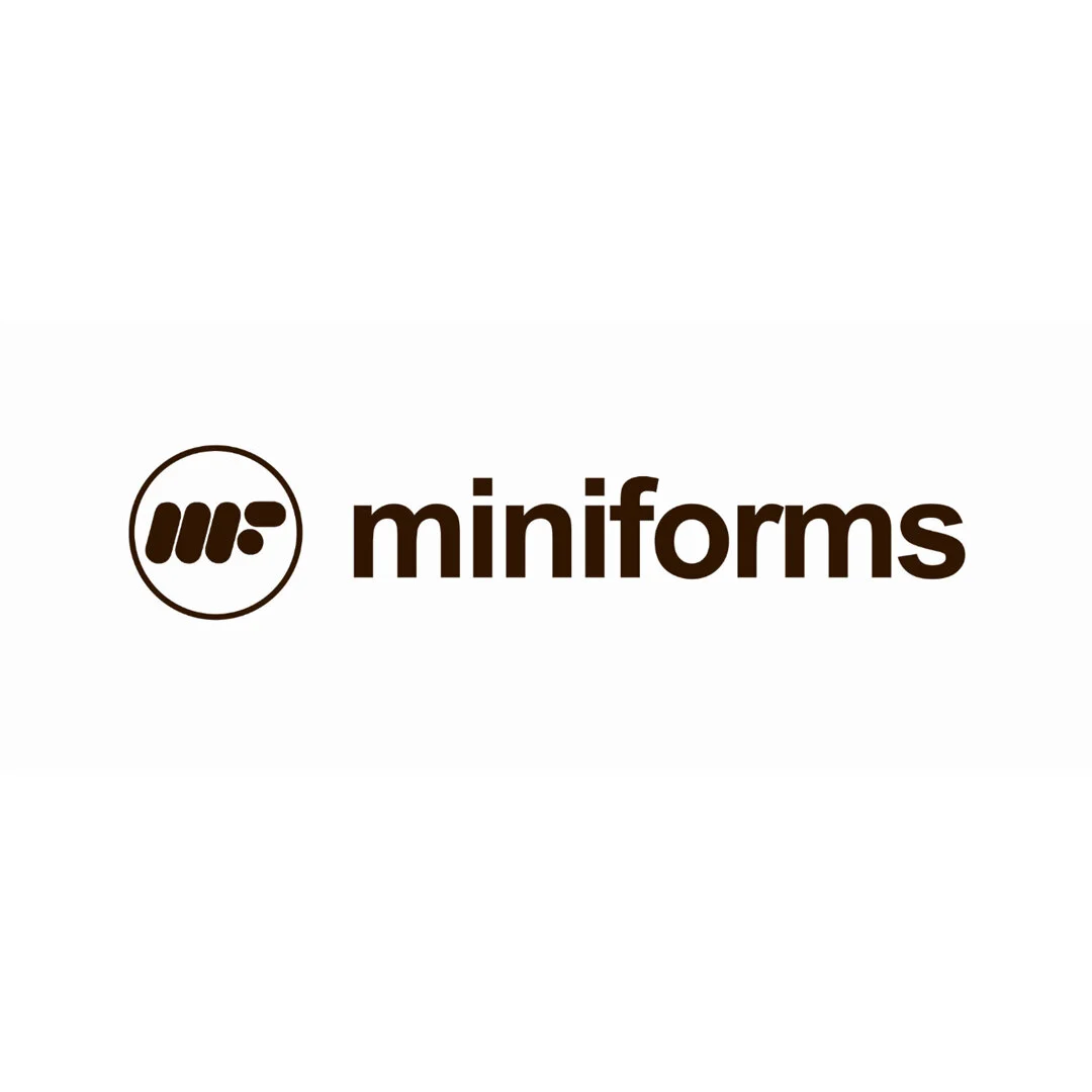 Miniforms believes that elegance is not a dark and boring aesthetic, but a colorful and vibrant attitude. So, every product has a strong and iconic appeal. Every object interacts to convey enthusiasm and lightness, with a touch of significant everyd