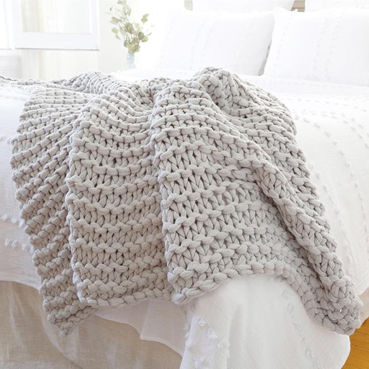 EWFModern_Throw_1659_HIGH_01.jpg