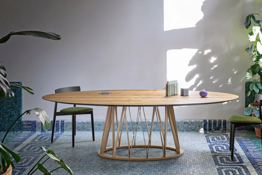 EWFModern_Dining_Table_9122_WEB_01.jpg