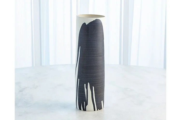 EWFModern_splatter_vase_1723_WEB05.jpg