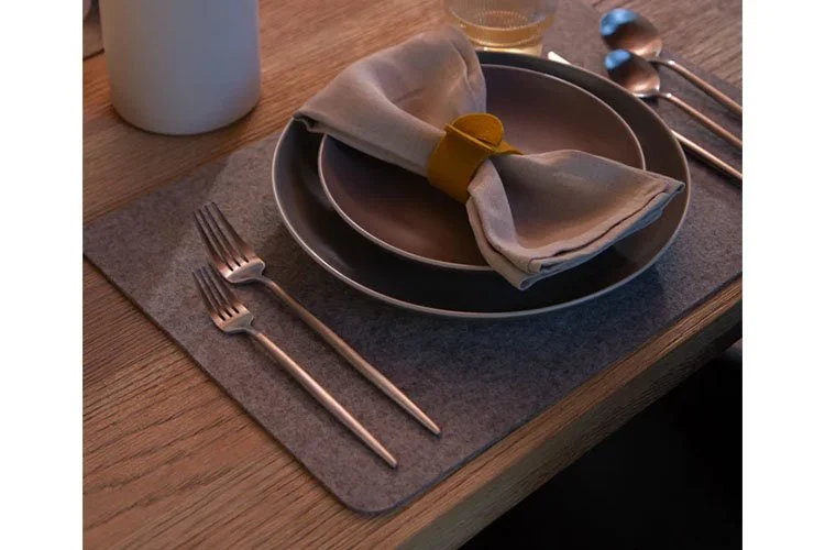 EWFModern_placemats_5442_WEB06.jpg