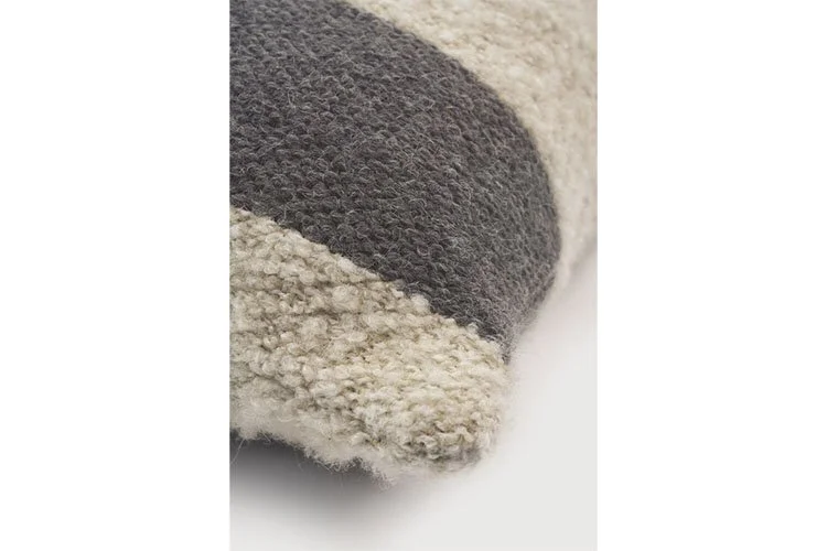 EWFModern_pillow_1843_WEB02.jpg
