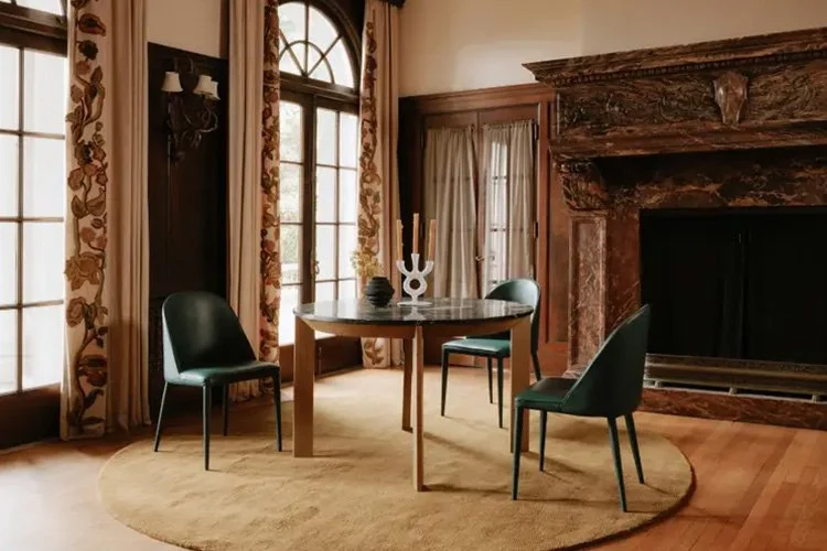 EWFModern_burton_chair__WEB01.jpg