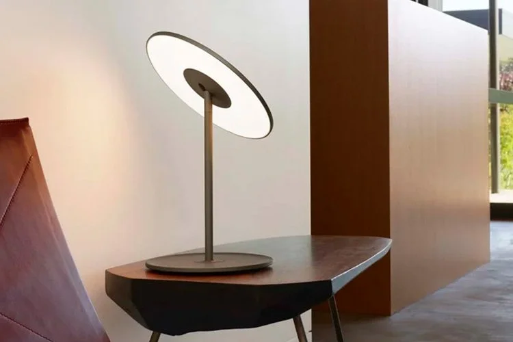 EWFmodern_TableLamp_522_ls_WEB+(6).jpg
