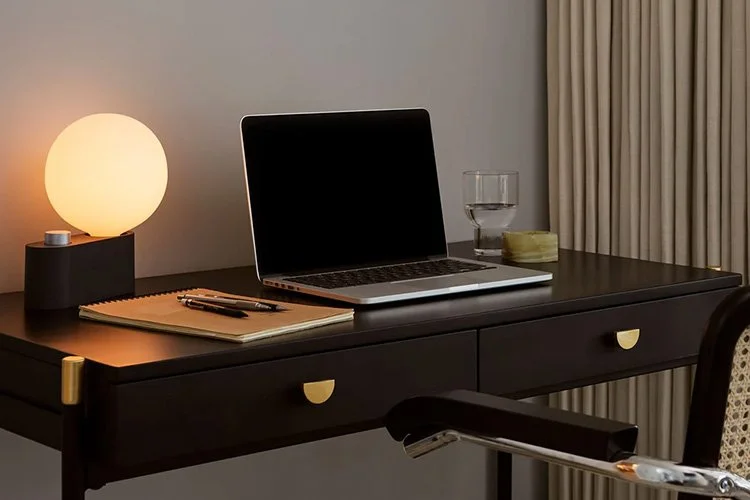 EWFModern_Alumina_Table_Lamp_801_WEB20.jpg