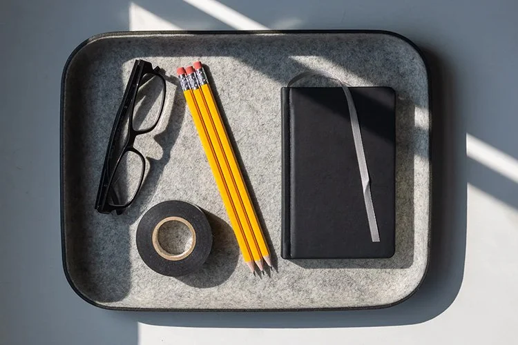 EWFModern_leather_tray_10238_WEB13.jpg