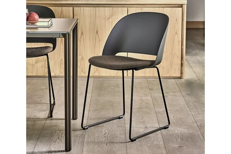 EWFModern_polo_dining_chair_9506_WEB05.jpg